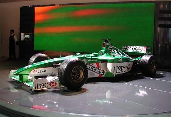 2001_jaguar_r2