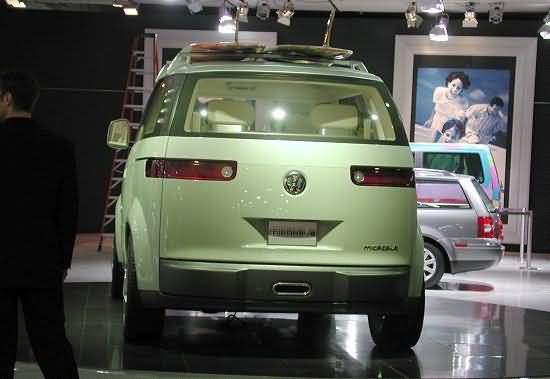 2001_volkswagen_microbus